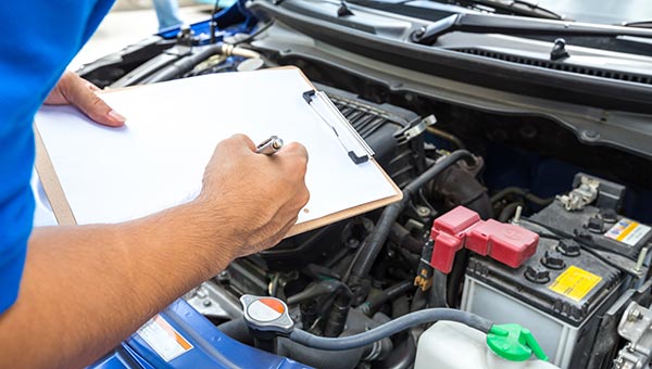 Service beim Auto